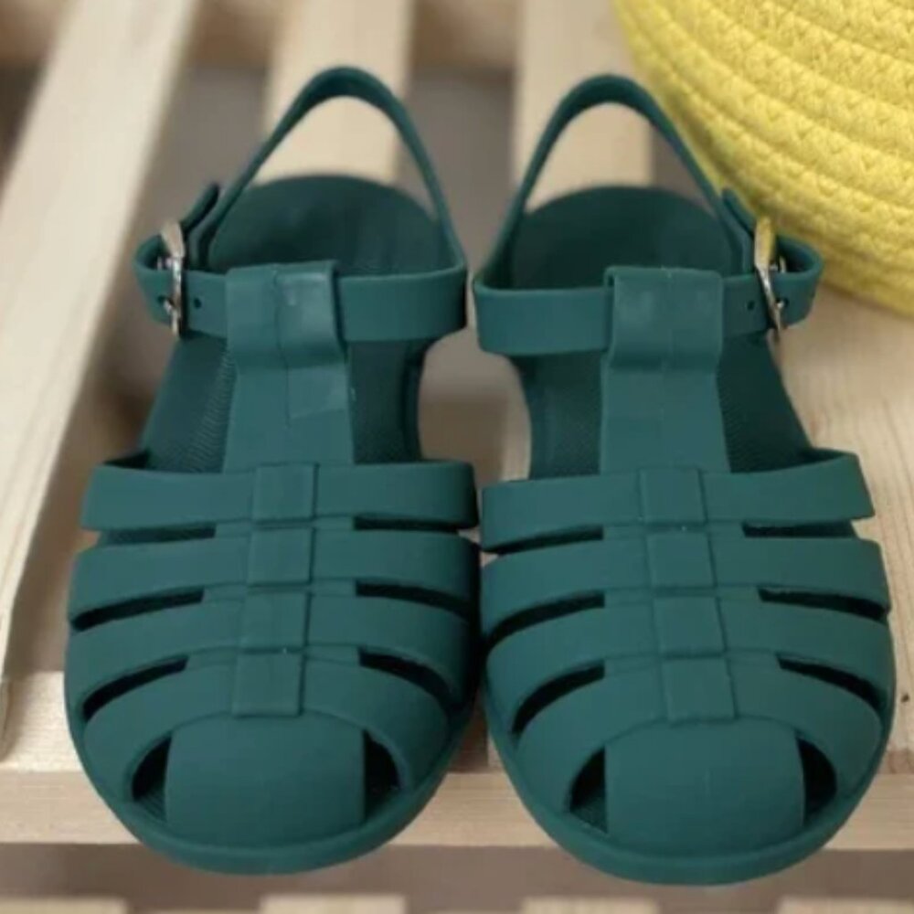 NEW kids' summer shoes size 29 (18cm /7.5 in insole)